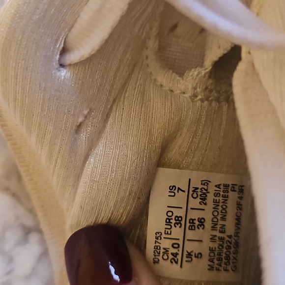 ASICS Women's White and Pink Athletic Shoes - Picture 7 of 7